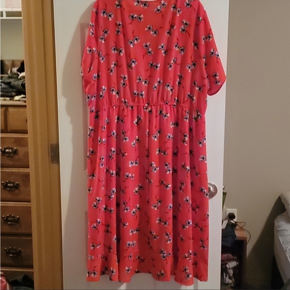 Hi-low Red Dress floral - Picture 2 of 11